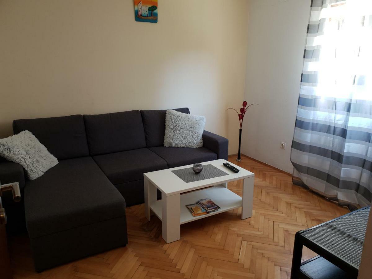 Apartments Mamich Kaštela Exteriör bild